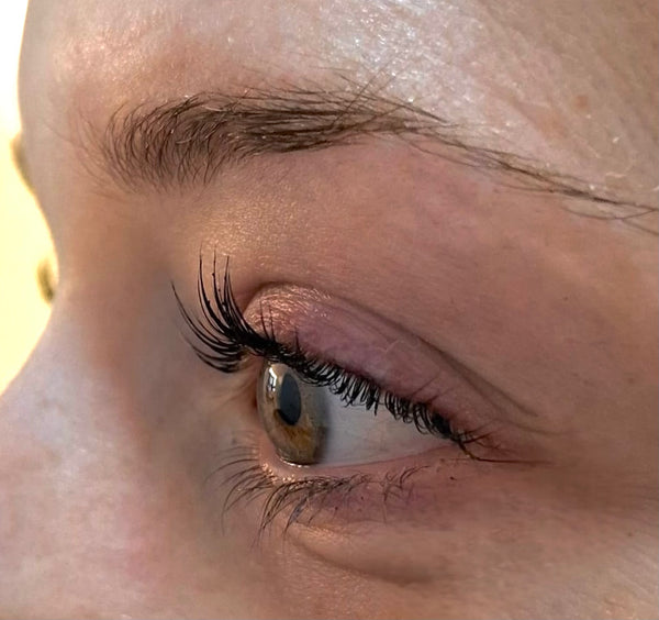 Wimpernlifting + Browlifting