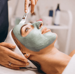 Gesichtsbehandlung - Dr. Eckstein - Belrue