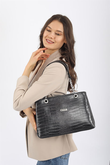 Madamra - Large Quilted Chain Bag - Belrue